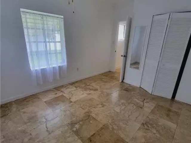 4-bedroom home for rent in Hollywood - 2531 FUNSTON Street - MondialRealty