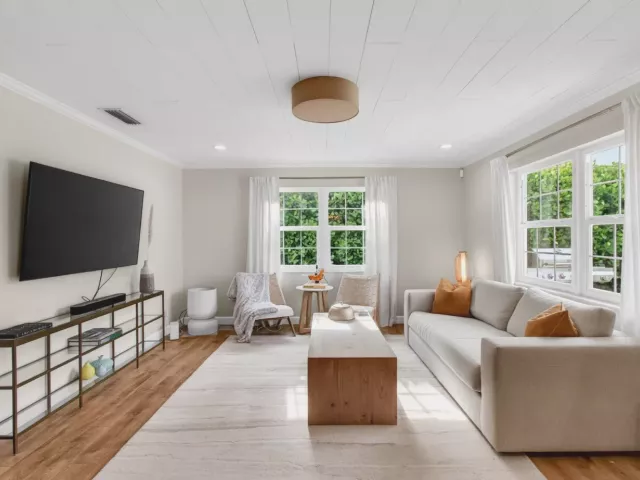 3-bedroom home for rent in Boca Raton - 998 SW 7th Street - MondialRealty