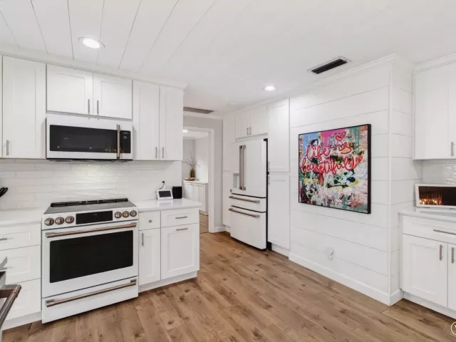 3-bedroom home for rent in Boca Raton - 998 SW 7th Street - MondialRealty
