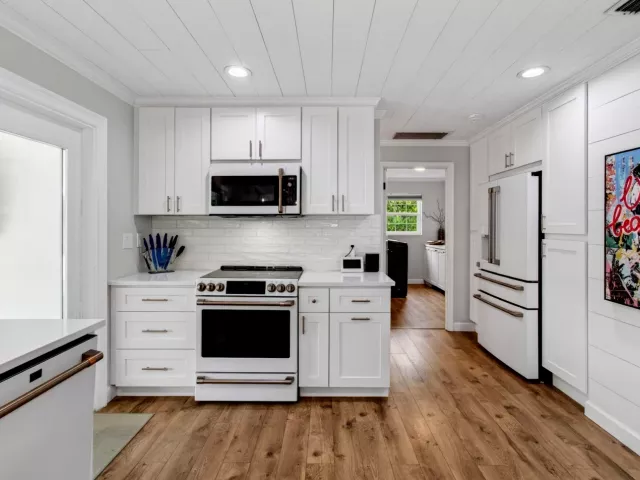 3-bedroom home for rent in Boca Raton - 998 SW 7th Street - MondialRealty