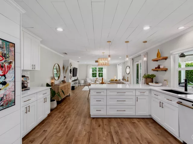 3-bedroom home for rent in Boca Raton - 998 SW 7th Street - MondialRealty