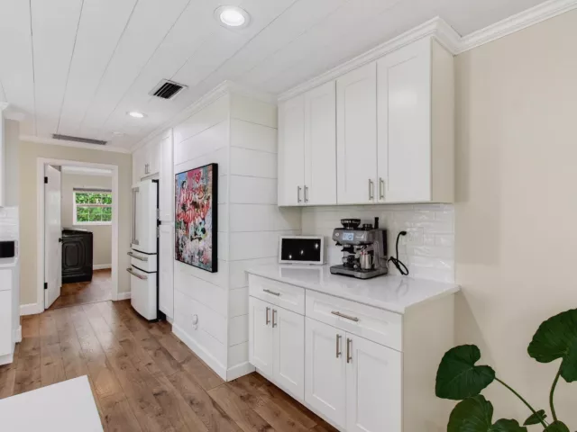 3-bedroom home for rent in Boca Raton - 998 SW 7th Street - MondialRealty