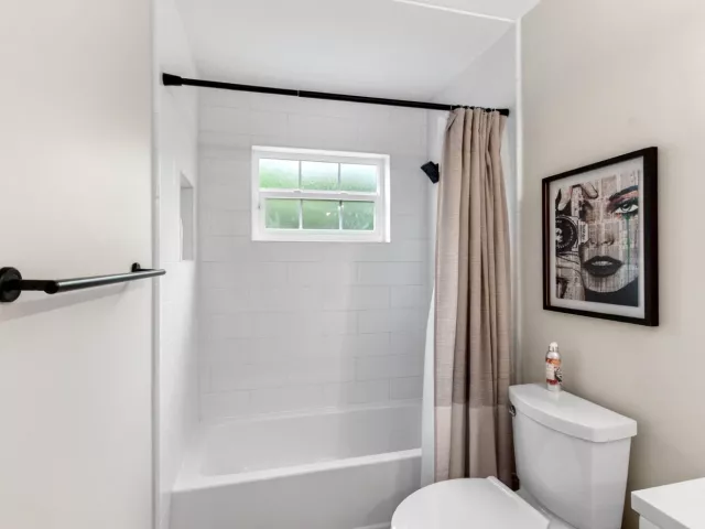 3-bedroom home for rent in Boca Raton - 998 SW 7th Street - MondialRealty