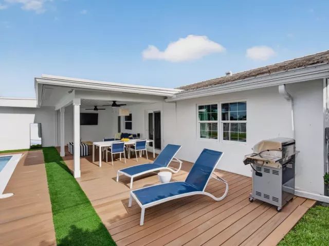 3-bedroom home for rent in Boca Raton - 998 SW 7th Street - MondialRealty