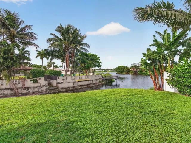 3-bedroom home for rent in Boca Raton - 998 SW 7th Street - MondialRealty