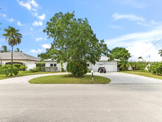 3-bedroom home for rent in Deerfield Beach - 1516 SE 10TH Street - MondialRealty