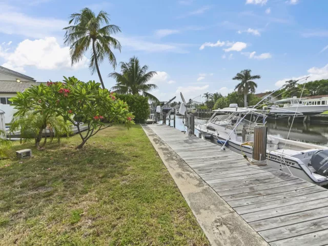 3-bedroom home for rent in Deerfield Beach - 1516 SE 10TH Street - MondialRealty