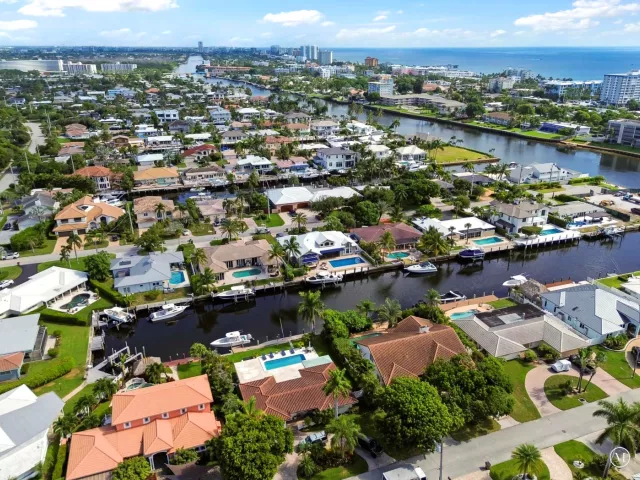 3-bedroom home for rent in Deerfield Beach - 1516 SE 10TH Street - MondialRealty