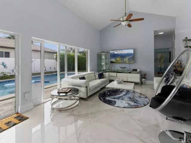 3-bedroom home for rent in Deerfield Beach - 1516 SE 10TH Street - MondialRealty