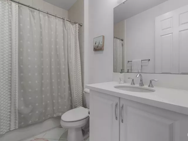 4-bedroom home for sale in Delray Beach - 16226 Cabernet Drive - MondialRealty