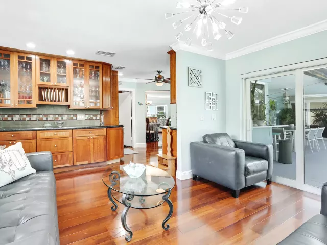 3-bedroom home for rent in Boca Raton - 22053 Flanders Court - MondialRealty