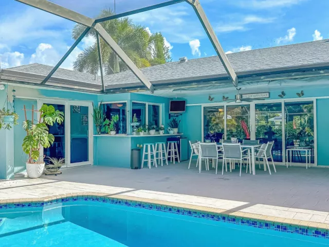 3-bedroom home for rent in Boca Raton - 22053 Flanders Court - MondialRealty