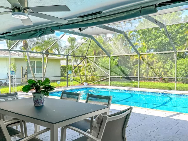 3-bedroom home for rent in Boca Raton - 22053 Flanders Court - MondialRealty
