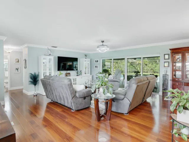 3-bedroom home for rent in Boca Raton - 22053 Flanders Court - MondialRealty