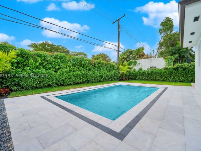 3-bedroom home for rent in Coral Gables - 728 Majorca Ave - MondialRealty