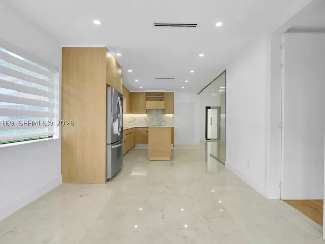 3-bedroom home for sale in Coral Gables - 728 Majorca Ave - MondialRealty