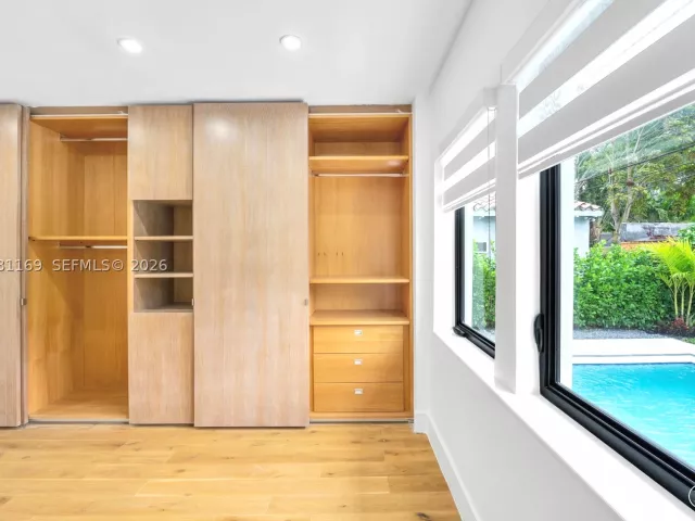 3-bedroom home for sale in Coral Gables - 728 Majorca Ave - MondialRealty