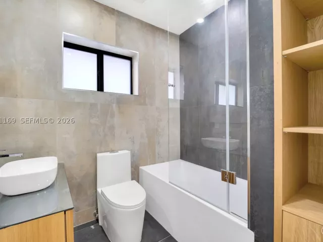 3-bedroom home for sale in Coral Gables - 728 Majorca Ave - MondialRealty