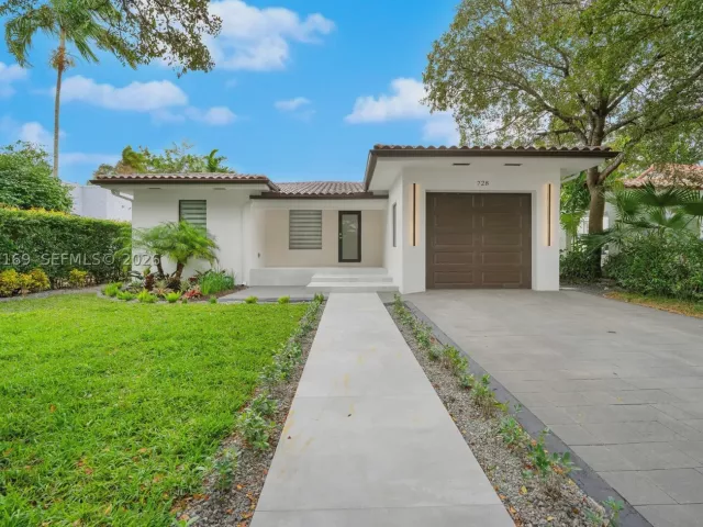 3-bedroom home for sale in Coral Gables - 728 Majorca Ave - MondialRealty
