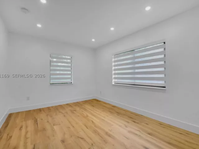 3-bedroom home for sale in Coral Gables - 728 Majorca Ave - MondialRealty