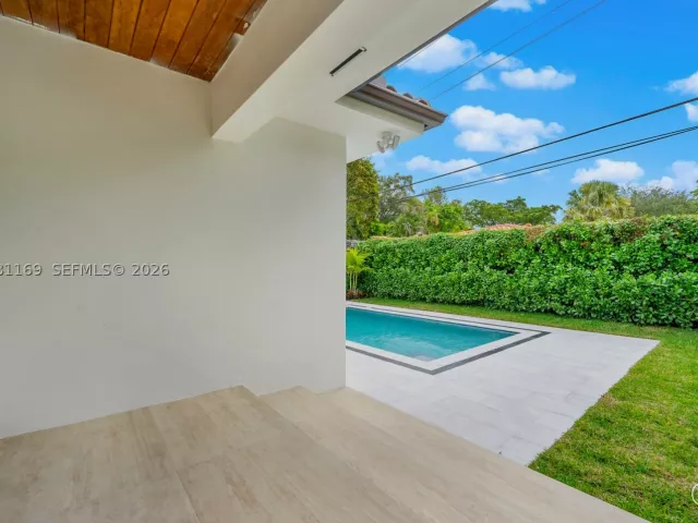3-bedroom home for sale in Coral Gables - 728 Majorca Ave - MondialRealty