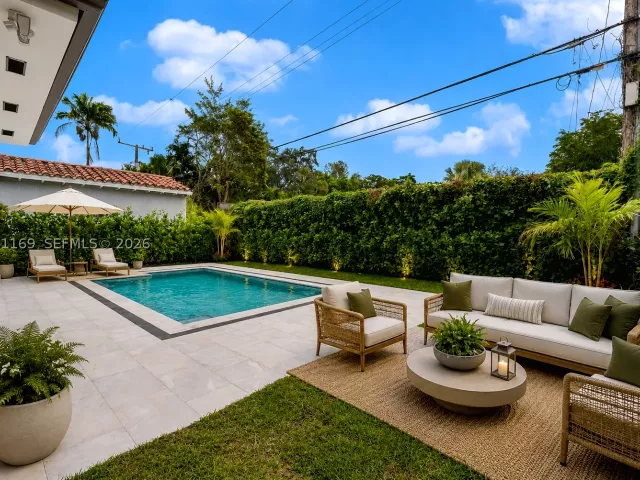 3-bedroom home for sale in Coral Gables - 728 Majorca Ave - MondialRealty
