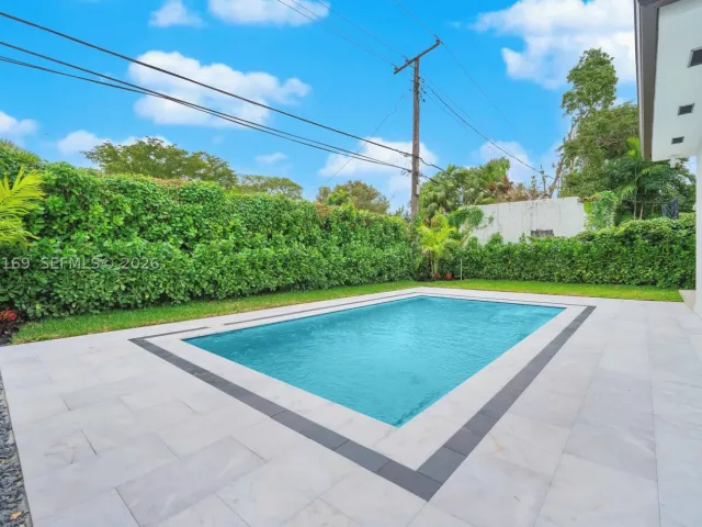 3-bedroom home for sale in Coral Gables - 728 Majorca Ave - MondialRealty