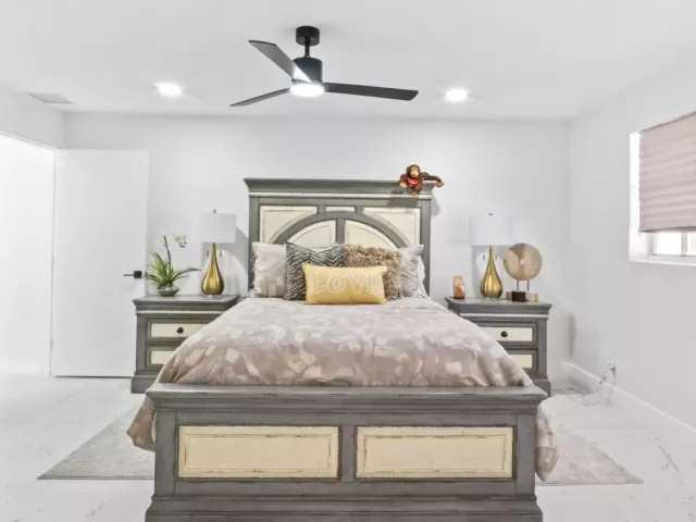 3-bedroom home for sale in Riviera Beach - 625 W 2ND Street - MondialRealty