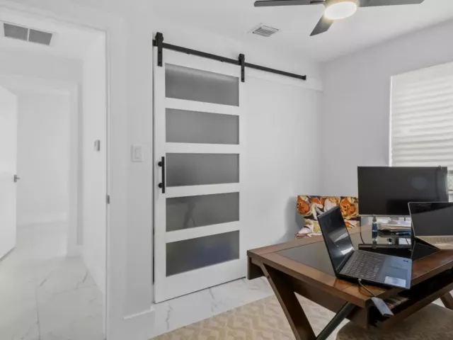 3-bedroom home for sale in Riviera Beach - 625 W 2ND Street - MondialRealty