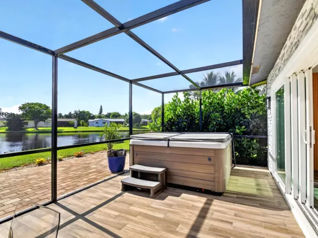 2-bedroom home for sale in Delray Beach - 14624 Country Side Lane - MondialRealty