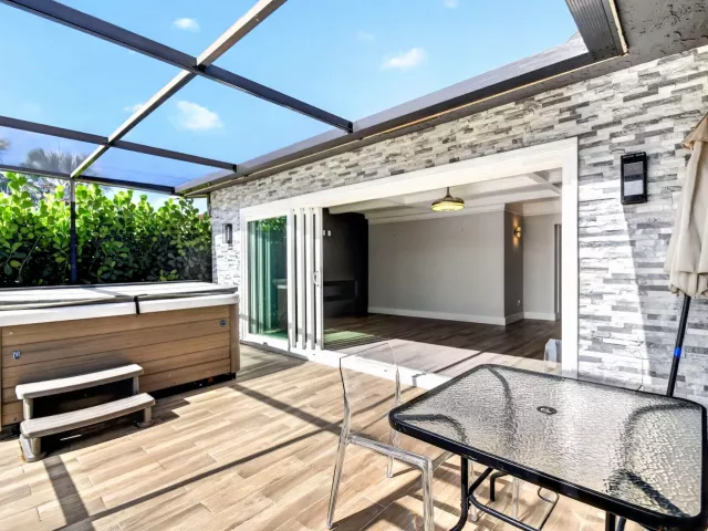 2-bedroom home for sale in Delray Beach - 14624 Country Side Lane - MondialRealty