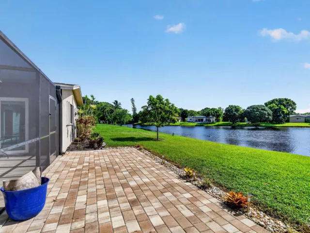 2-bedroom home for sale in Delray Beach - 14624 Country Side Lane - MondialRealty