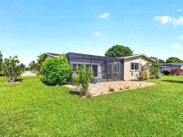 2-bedroom home for sale in Delray Beach - 14624 Country Side Lane - MondialRealty