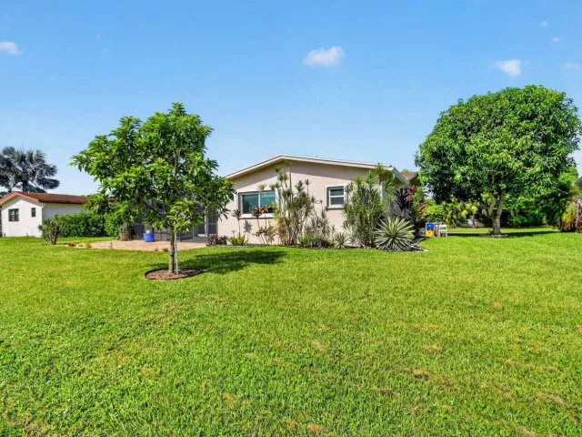 2-bedroom home for sale in Delray Beach - 14624 Country Side Lane - MondialRealty
