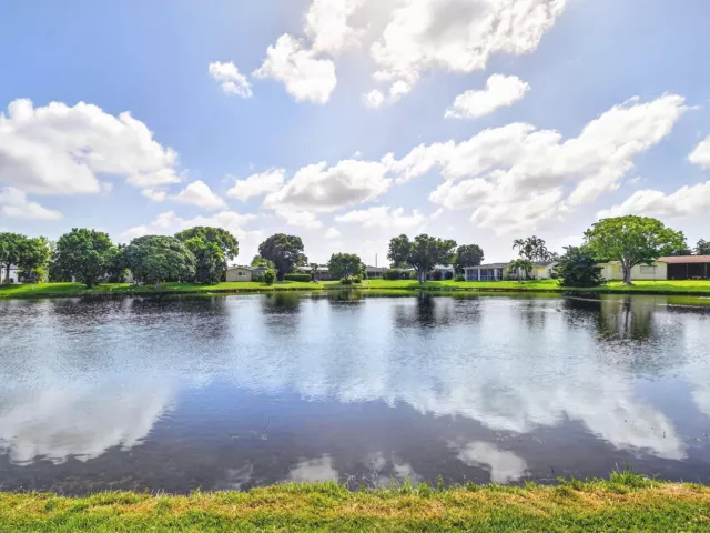 2-bedroom home for sale in Delray Beach - 14624 Country Side Lane - MondialRealty