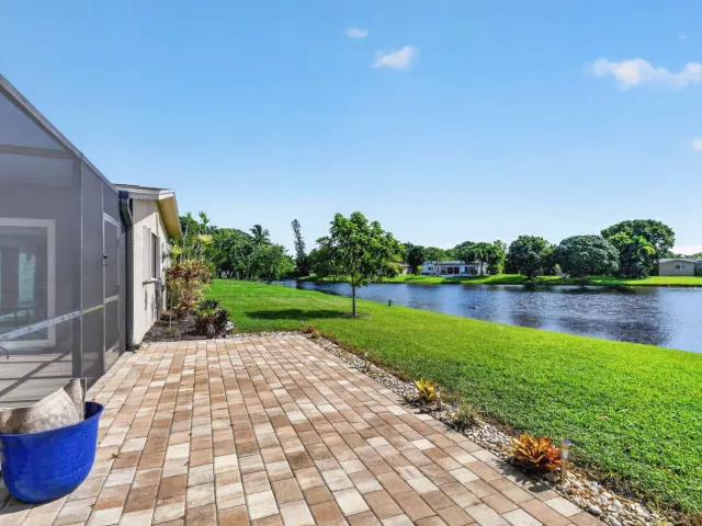 2-bedroom home for rent in Delray Beach - 14624 Country Side Lane - MondialRealty