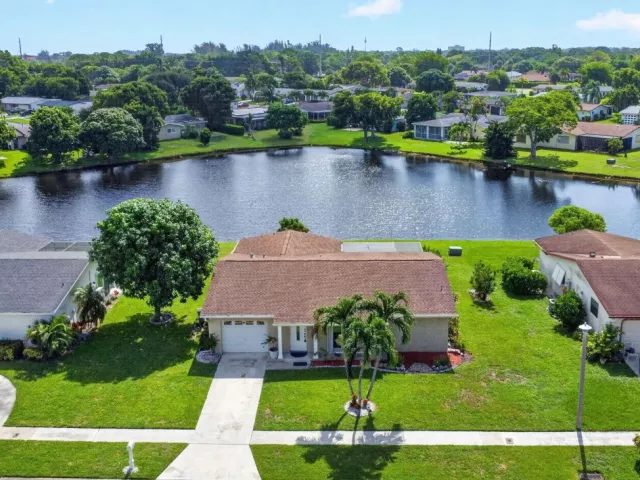 2-bedroom home for rent in Delray Beach - 14624 Country Side Lane - MondialRealty