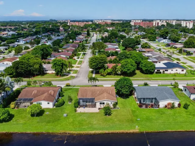 2-bedroom home for rent in Delray Beach - 14624 Country Side Lane - MondialRealty