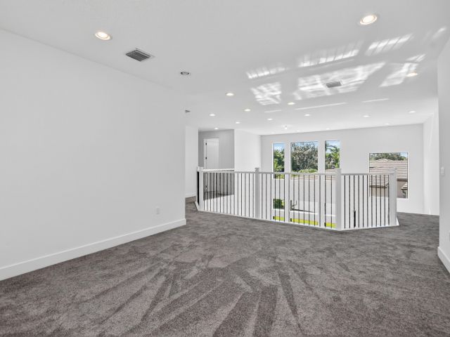 5-bedroom home for sale in Boca Raton - 8215 Crystal Downs Avenue - MondialRealty