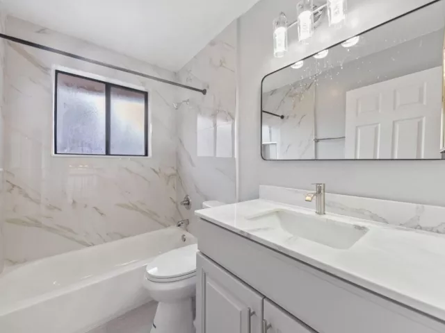 4-bedroom home for rent in Deerfield Beach - 476 NW 38TH Terrace - MondialRealty