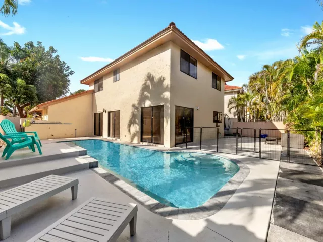 4-bedroom home for rent in Deerfield Beach - 476 NW 38TH Terrace - MondialRealty