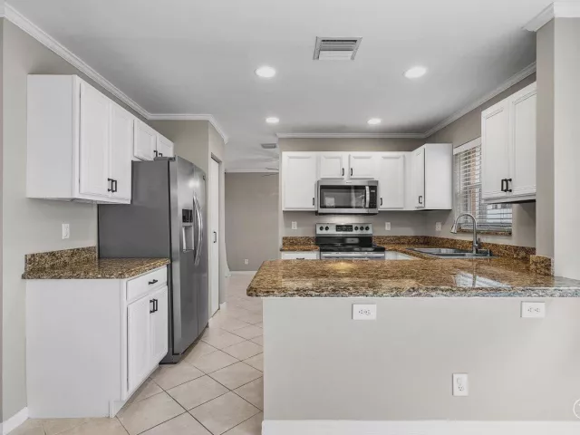 3-bedroom home for rent in Deerfield Beach - 4303 NW 1ST Drive - MondialRealty