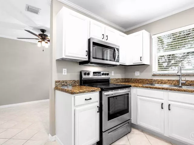 3-bedroom home for rent in Deerfield Beach - 4303 NW 1ST Drive - MondialRealty