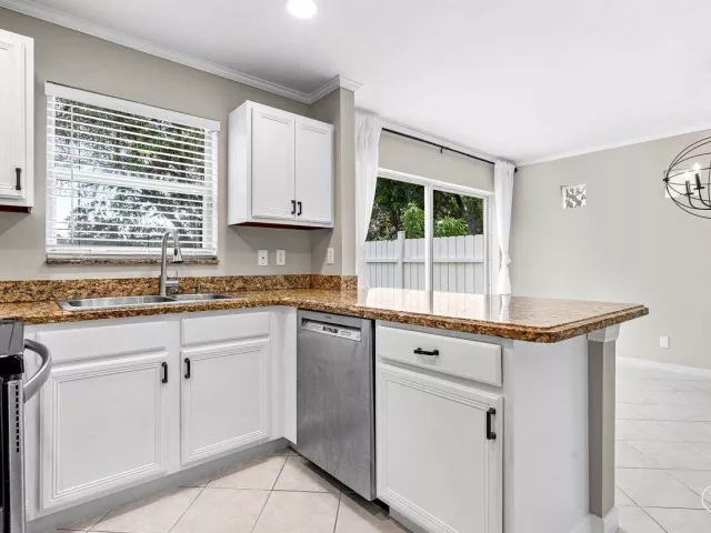 3-bedroom home for rent in Deerfield Beach - 4303 NW 1ST Drive - MondialRealty