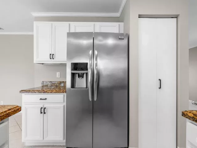 3-bedroom home for rent in Deerfield Beach - 4303 NW 1ST Drive - MondialRealty