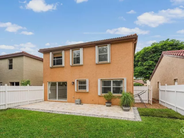 3-bedroom home for rent in Deerfield Beach - 4303 NW 1ST Drive - MondialRealty