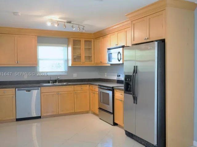 3-bedroom home for rent in Boca Raton - 4857 Alfresco St - MondialRealty