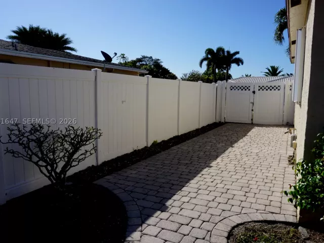 3-bedroom home for rent in Boca Raton - 4857 Alfresco St - MondialRealty