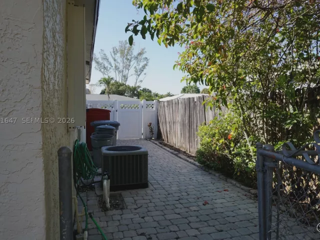 3-bedroom home for rent in Boca Raton - 4857 Alfresco St - MondialRealty