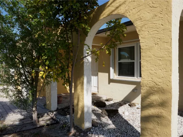 3-bedroom home for rent in Boca Raton - 4857 Alfresco St - MondialRealty